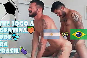 Partida o fanático Argentino Perde para o Brasil - Ele goza na Bunda - Com Alex Barcelona and Cassiofarias