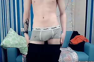 Perforator Twink Alvin teases and  Jerks of his cam
